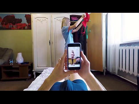 ❤️ 继妹在妈妈回家前让弟弟射精 ☑ Sex video❤
